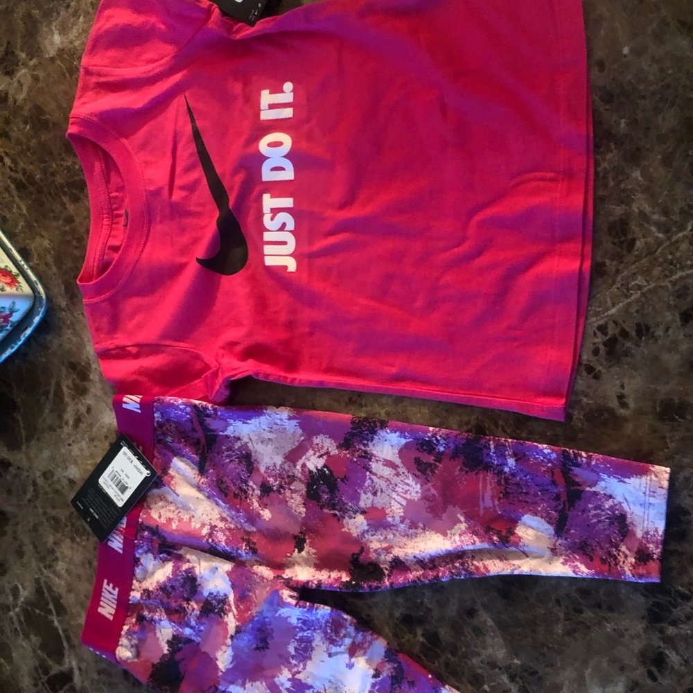 Nike 2 piece Toddler clothing. Sz 6X